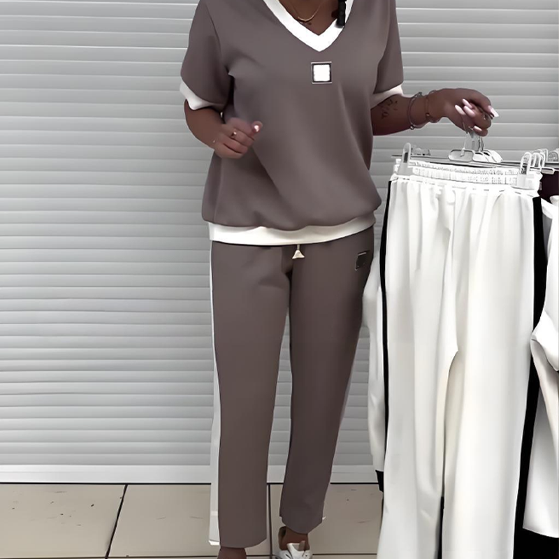 Sterre | The Easy-Breeze V-Neck Relaxed Two-Piece Set