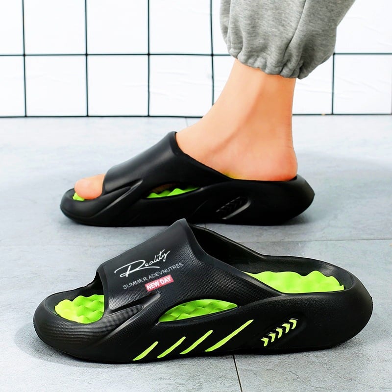 Casy | The Lightweight Dual-Tone Cushion Cloud Slide