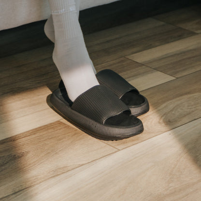 Ibiza | The Shock-Absorbing Ultra-Cushioned Cloud Slides