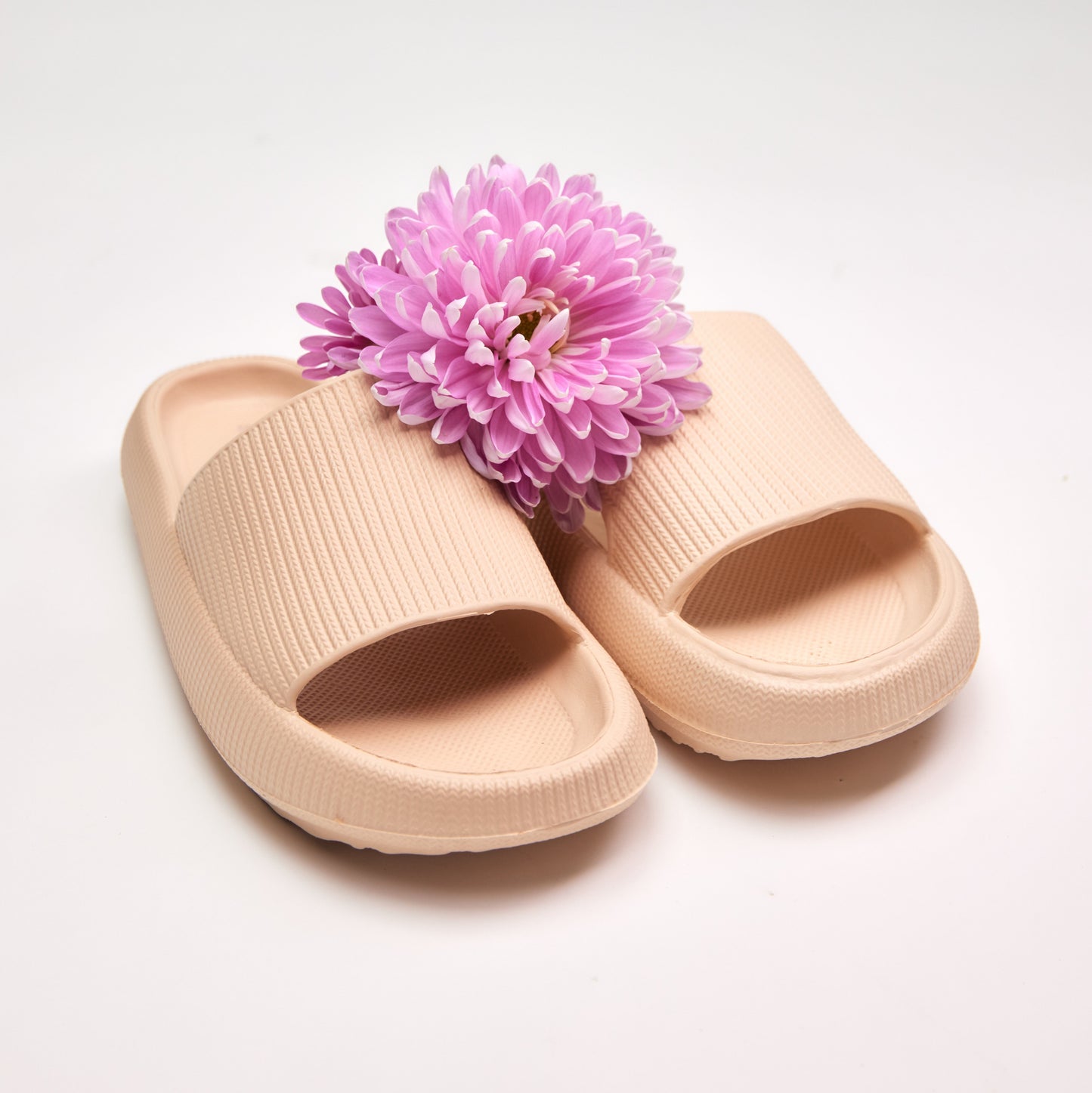 Ibiza | The Shock-Absorbing Ultra-Cushioned Cloud Slides