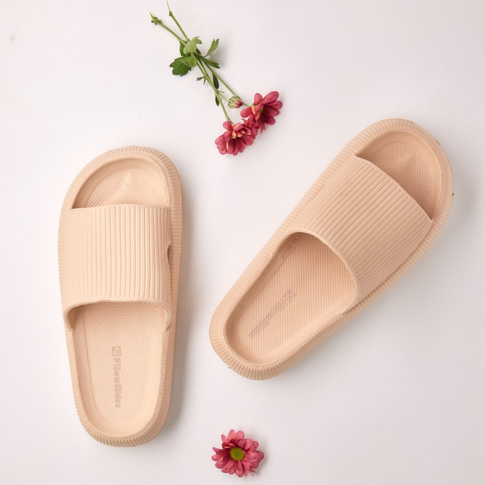 Ibiza | The Shock-Absorbing Ultra-Cushioned Cloud Slides