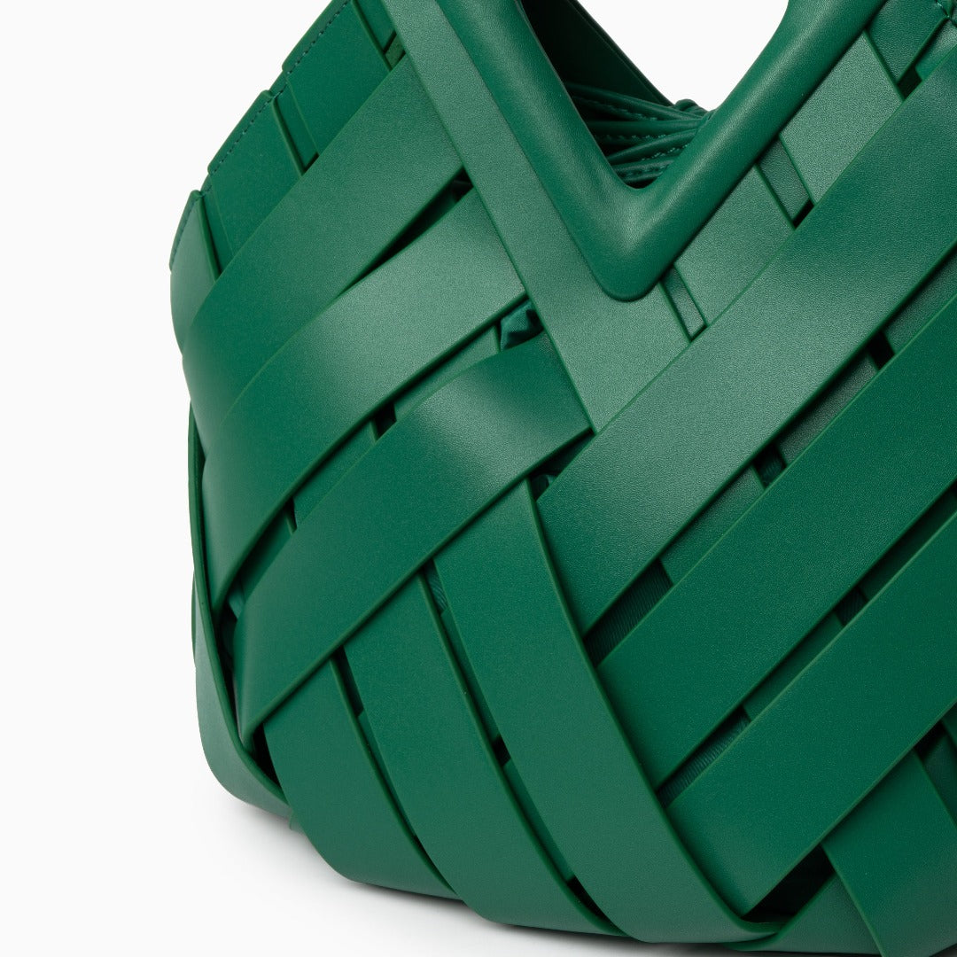 Elara | The Sculpted Intricate-Weave Origami Handbag