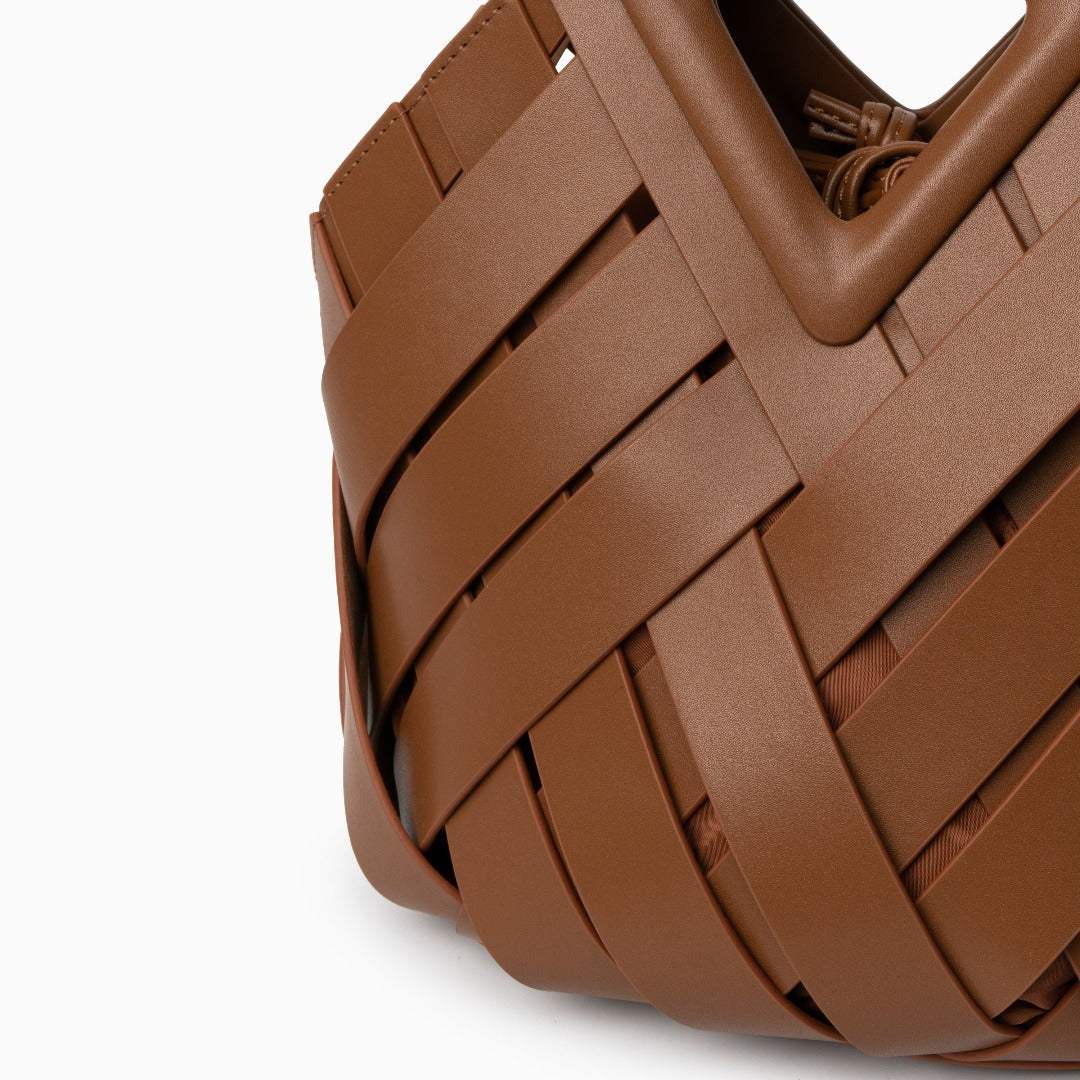 Elara | The Sculpted Intricate-Weave Origami Handbag