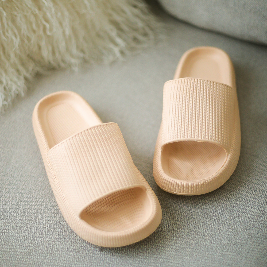 Ibiza | The Shock-Absorbing Ultra-Cushioned Cloud Slides