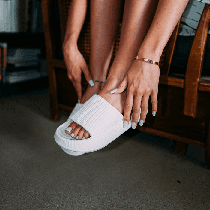 Cloud | The Ultimate Orthopedic Home Recovery Slipper