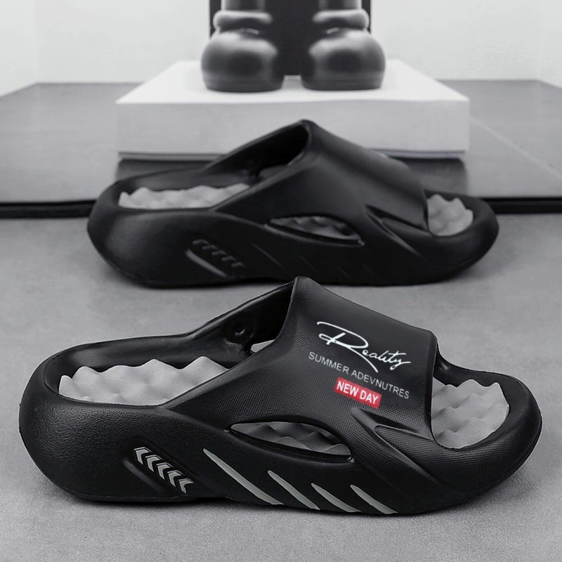Casy | The Lightweight Dual-Tone Cushion Cloud Slide