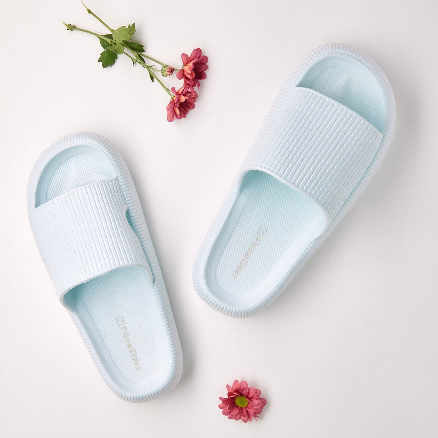 Ibiza | The Shock-Absorbing Ultra-Cushioned Cloud Slides