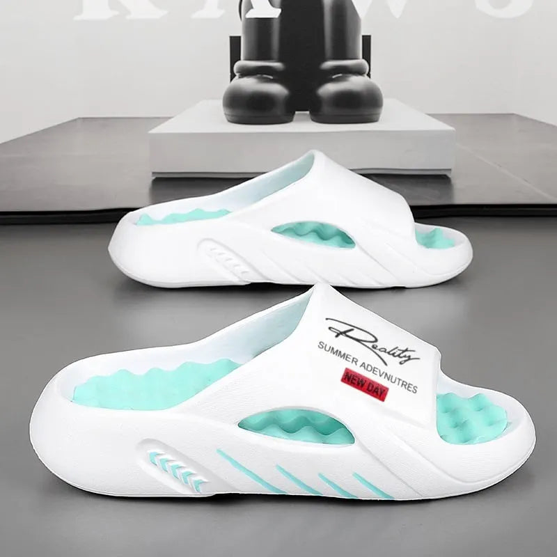 Casy | The Lightweight Dual-Tone Cushion Cloud Slide