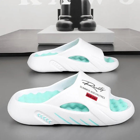 Casy | The Lightweight Dual-Tone Cushion Cloud Slide