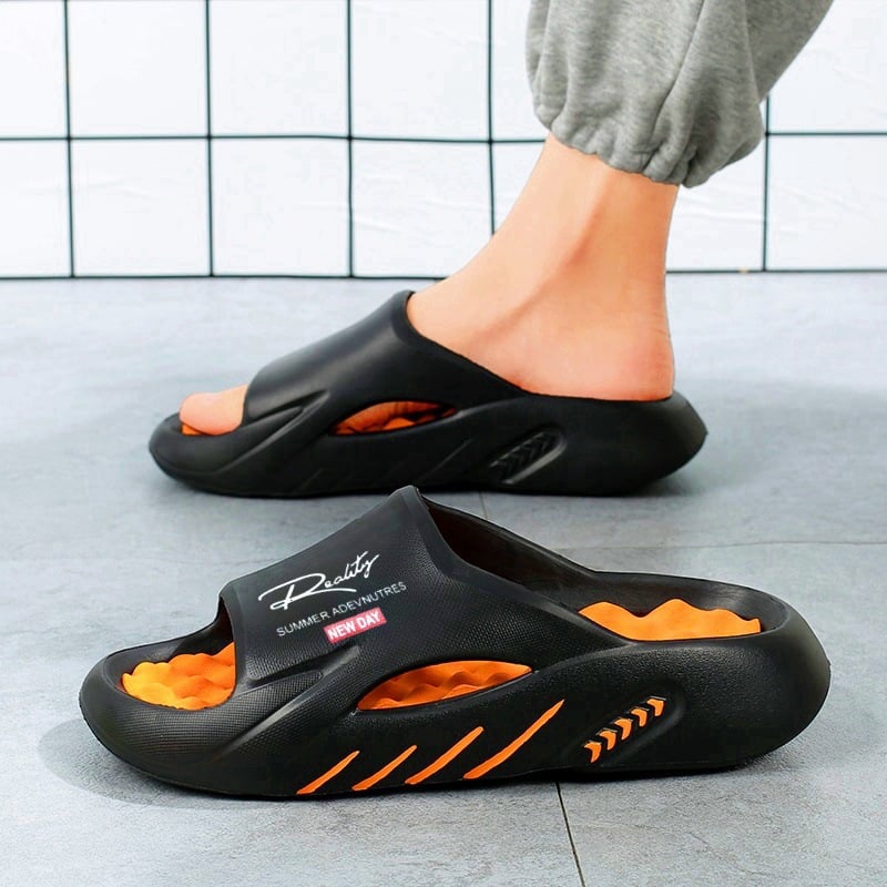 Casy | The Lightweight Dual-Tone Cushion Cloud Slide