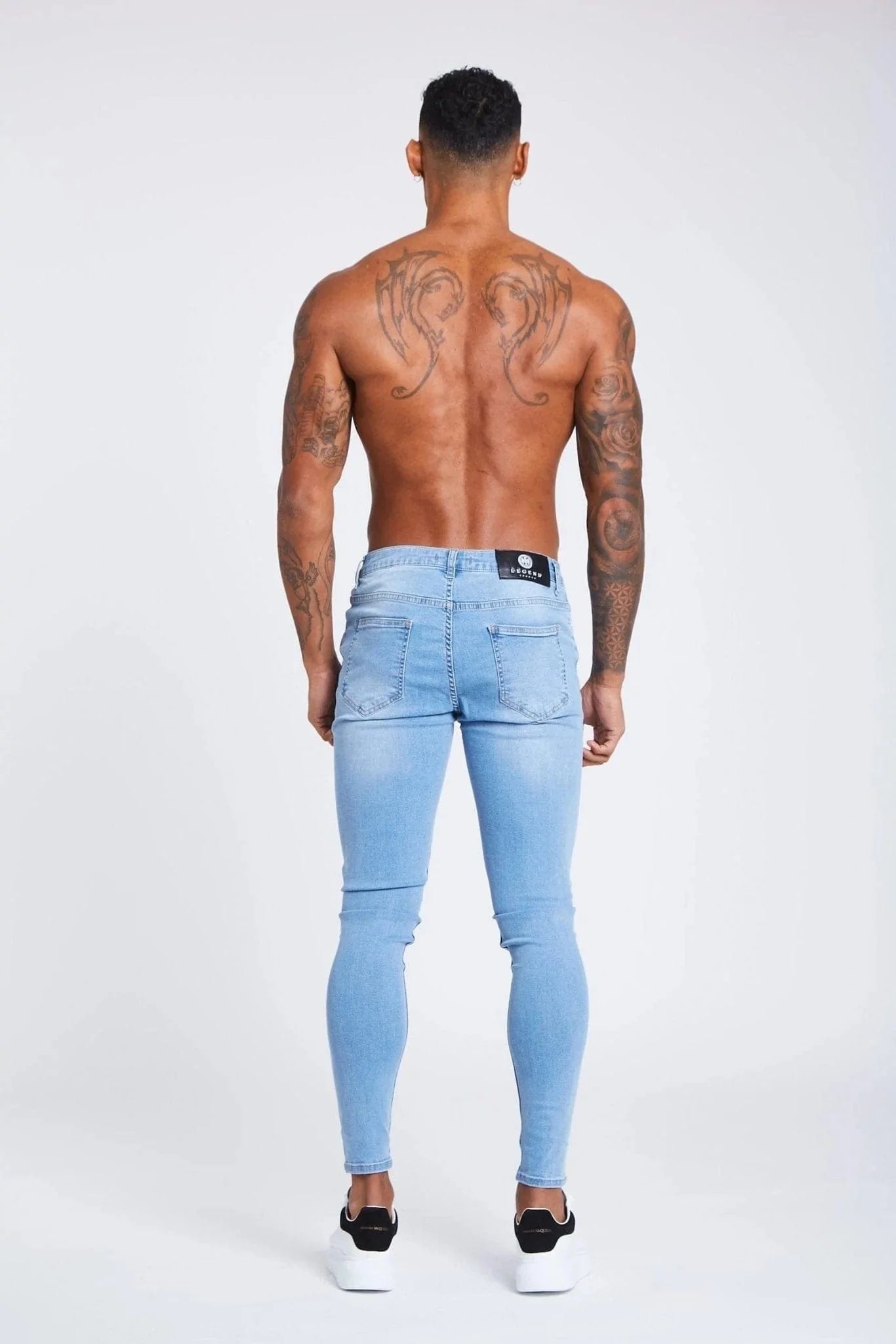 Ilay | The Signature Four-Way Stretch Ripped Jeans