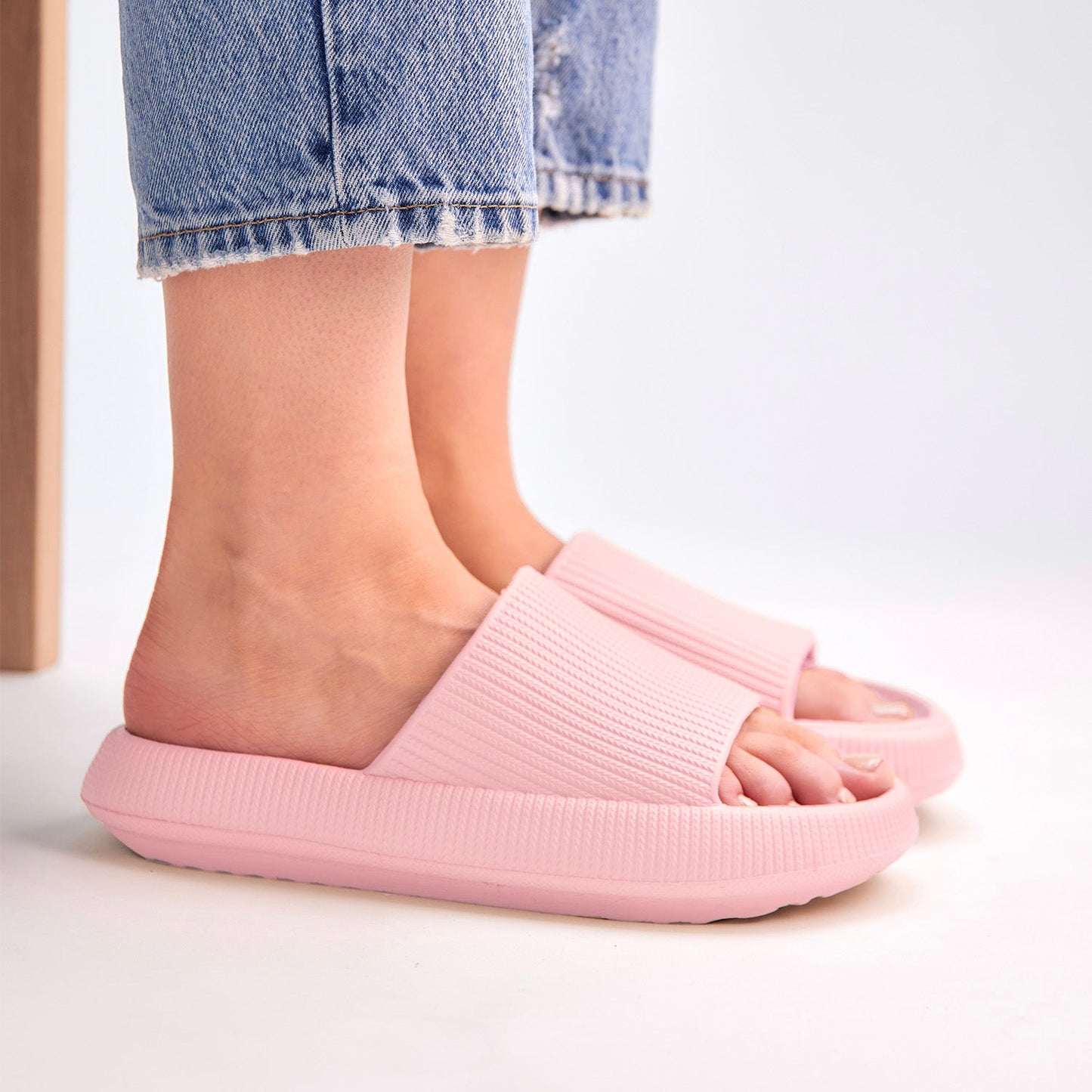 Ibiza | The Shock-Absorbing Ultra-Cushioned Cloud Slides