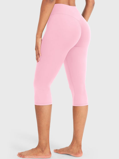 Nailly | The High-Rise V-Back Scrunch Capri Leggings